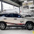 Tem Xe Toyota Fortuner - TFO048