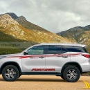 Tem Xe Toyota Fortuner - TFO158