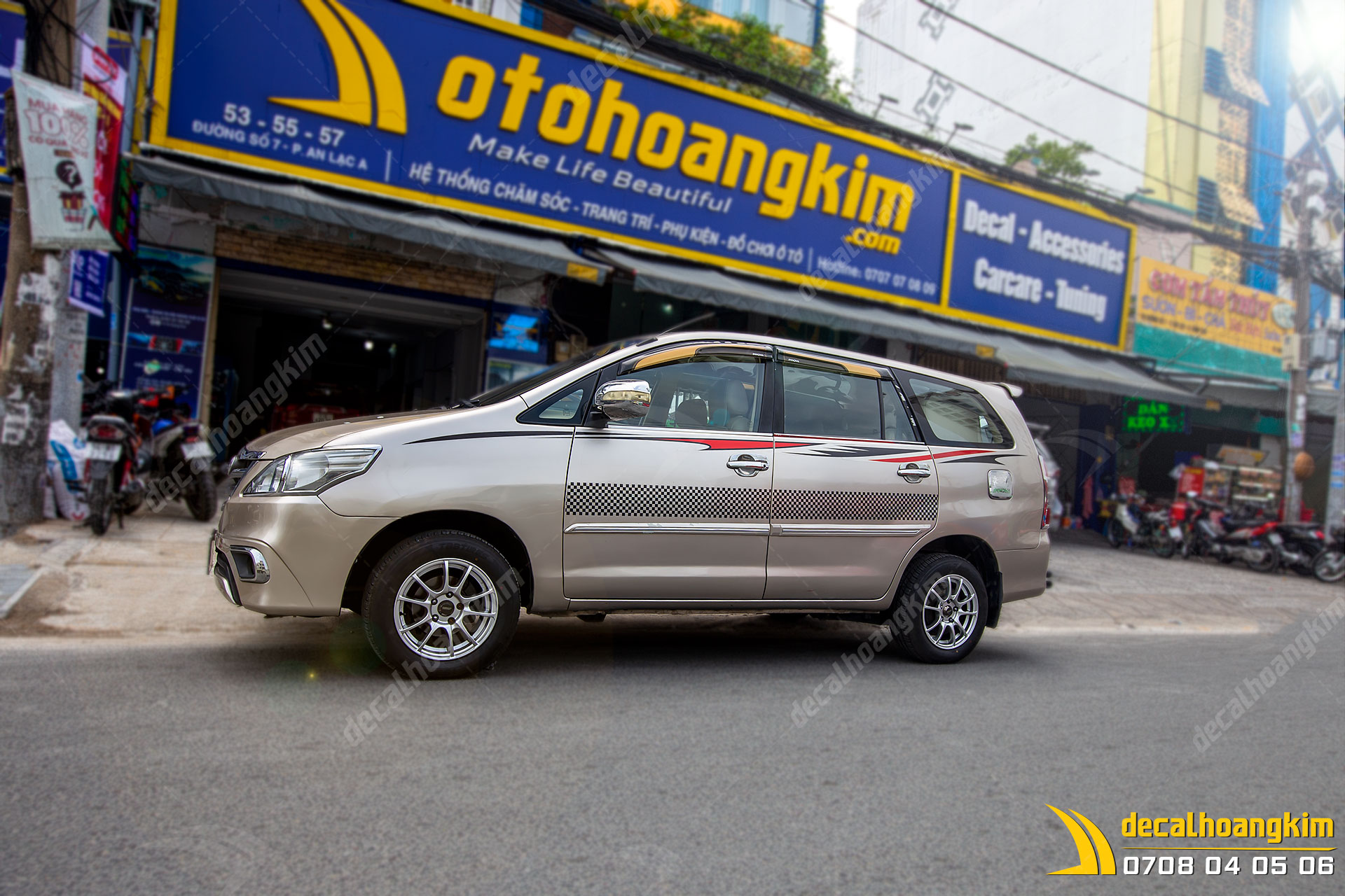 Tem Xe Toyota Innova - TIN077