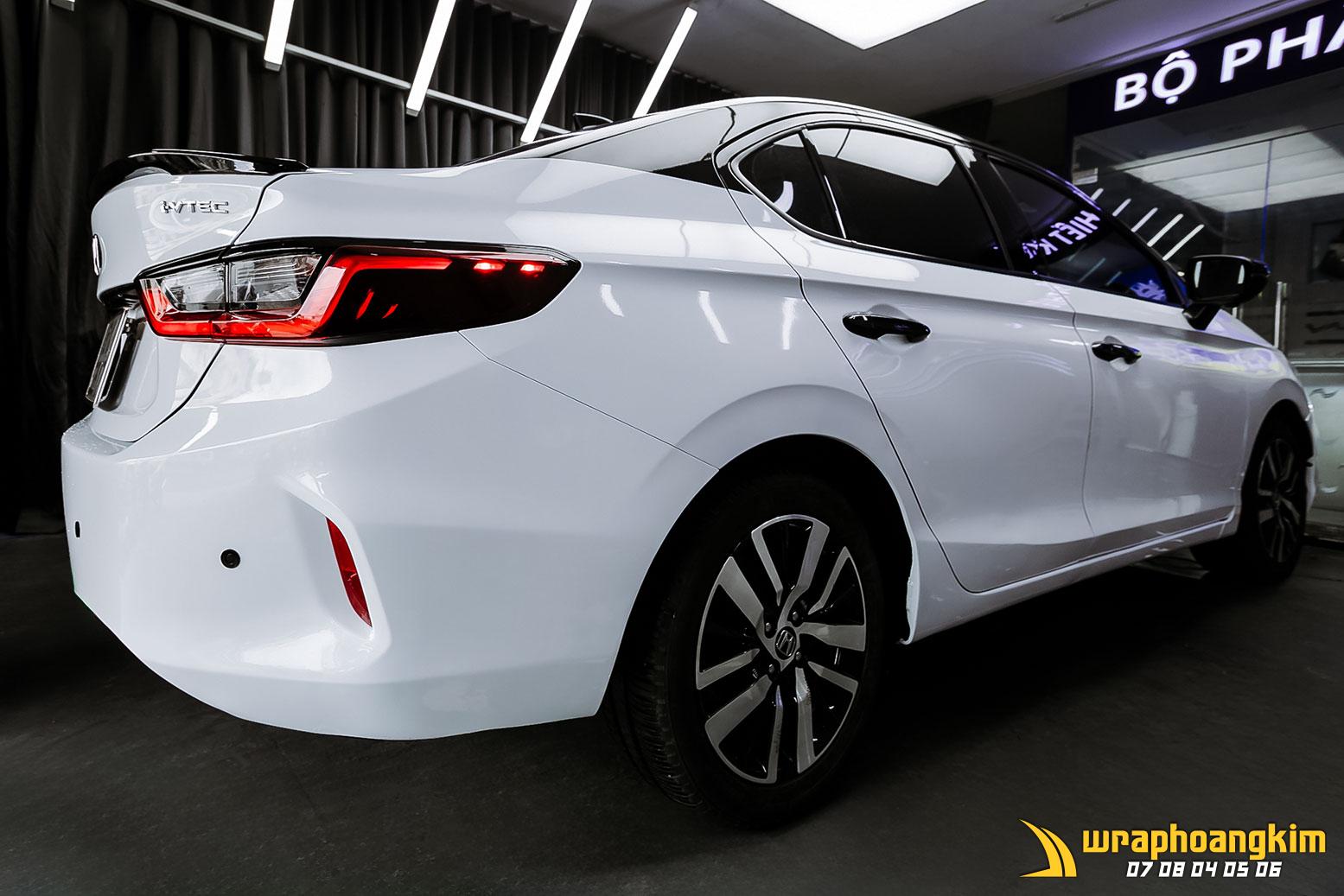 Honda City Full Wrap Diamond Crystal White — góc 6
