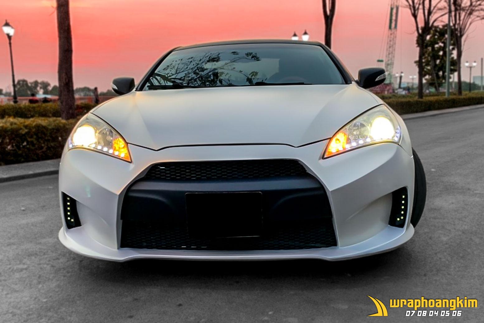 Hyundai Genesis Full Wrap Gloss White — góc 2