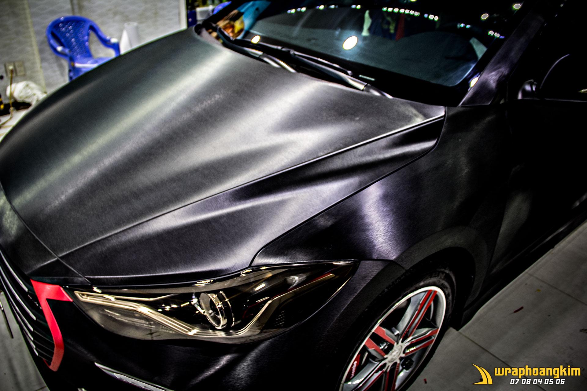Hyundai Elantra Full Wrap Brushed Black Metallic — góc 3