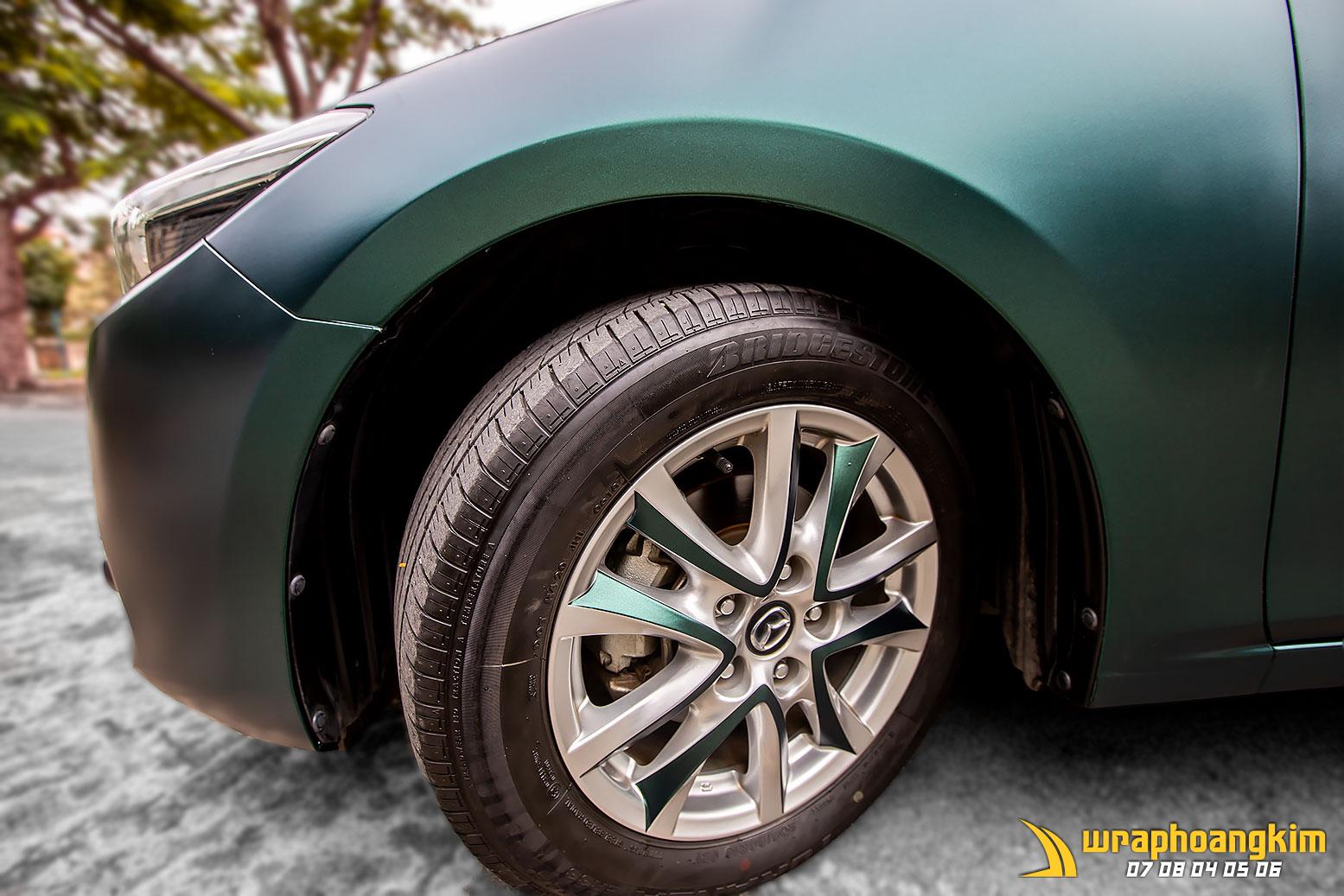 Mazda 3 Full Wrap Pearl Metal Gemstone Green — góc 3