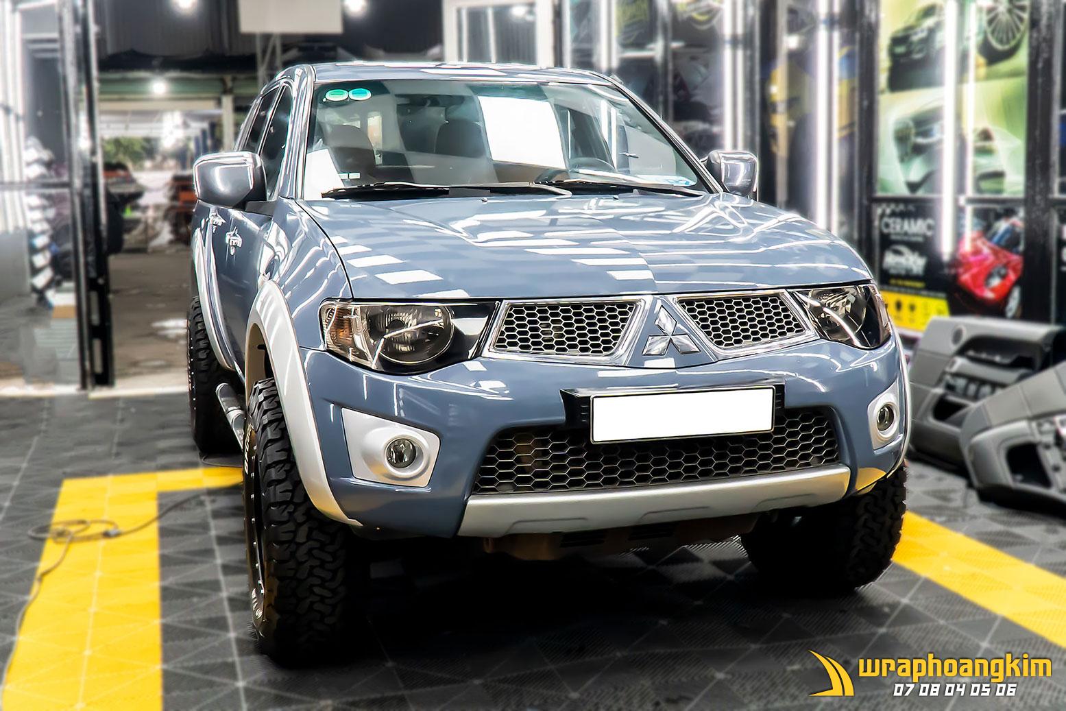Mitsubishi Triton Full Wrap Ultra Gloss Cement Grey