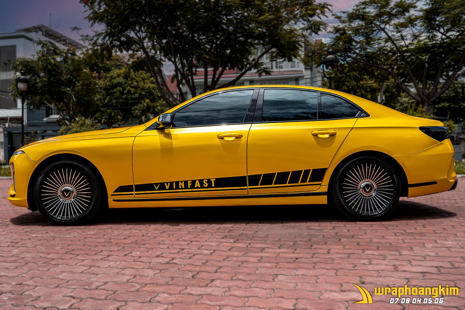 VinFast LUX A2.0 Full Wrap Satin Metallic Yellow — góc 5