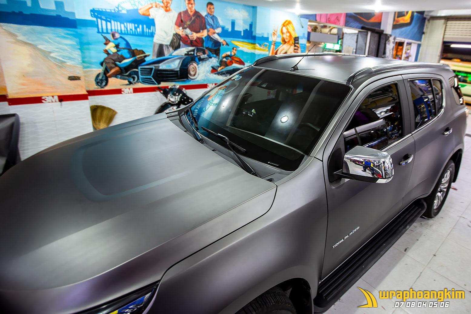 Chevrolet Trailblazer Full Wrap Matte Dark Grey — góc 3