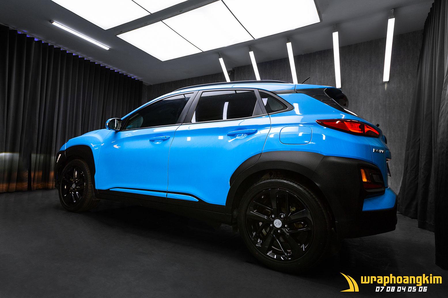 Hyundai Kona Full Wrap Crystal Miami Sky Blue — góc 5