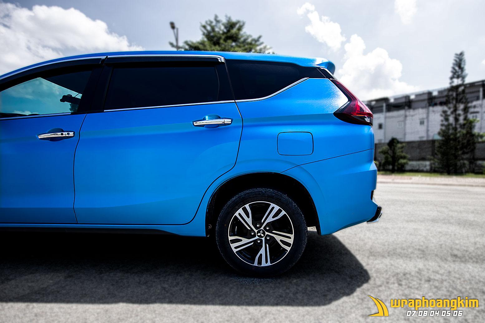 Mitsubishi Xpander Full Wrap Metallic Blue Brushed — góc 4