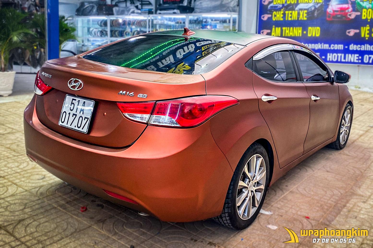 Hyundai Avante Full Wrap Matte Chrome Brown — góc 4