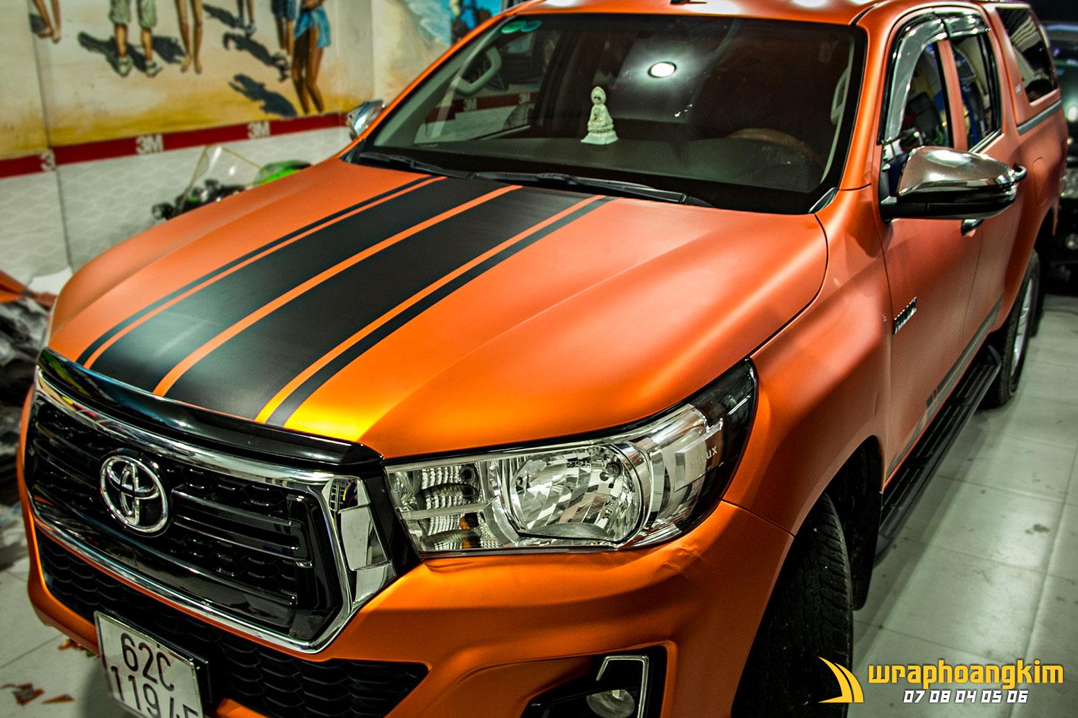 Toyota Hilux Full Wrap Matte Orange