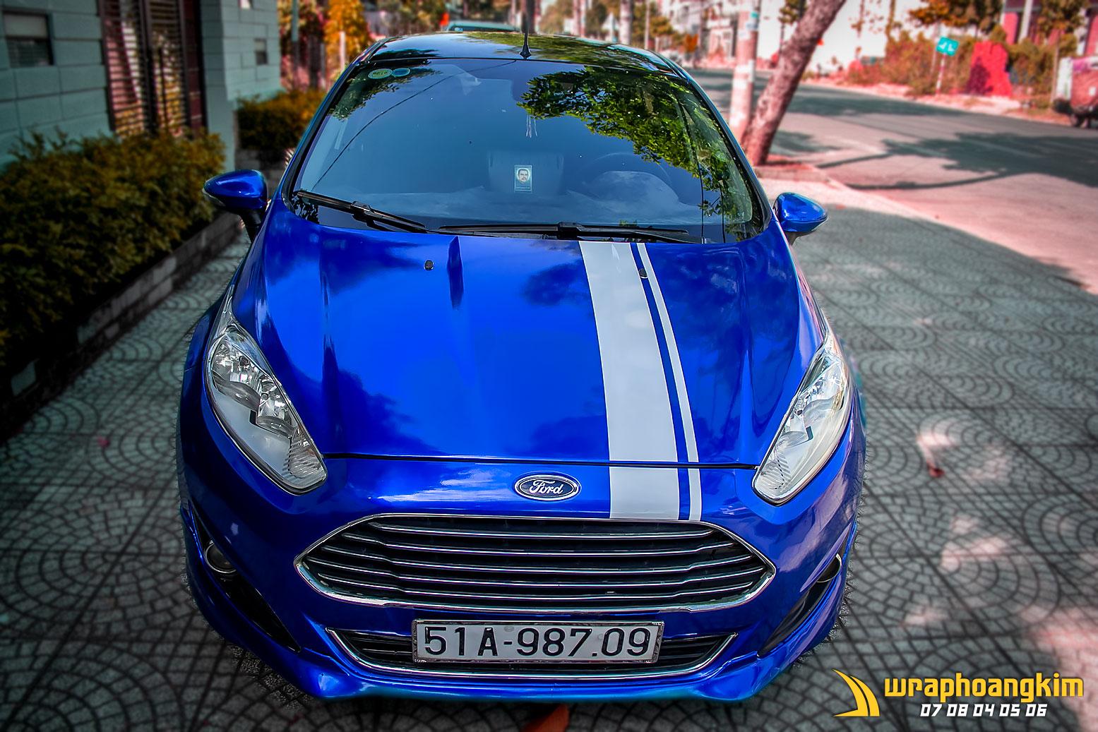Ford Fiesta Full Wrap Gloss Blue — góc 2