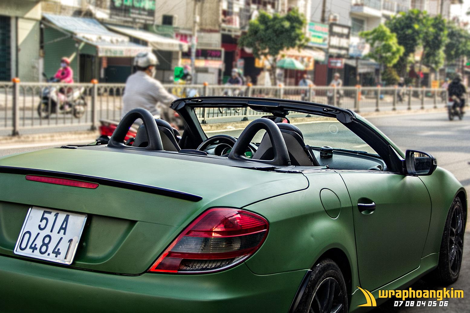 Mercedes SLK Full Wrap Matte Military Green — góc 2