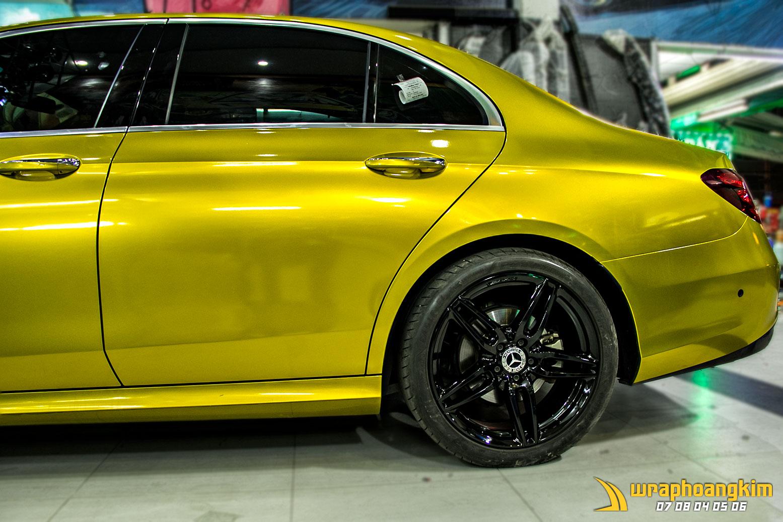 Mercedes E300 Full Wrap Gloss Candy Gold — góc 3