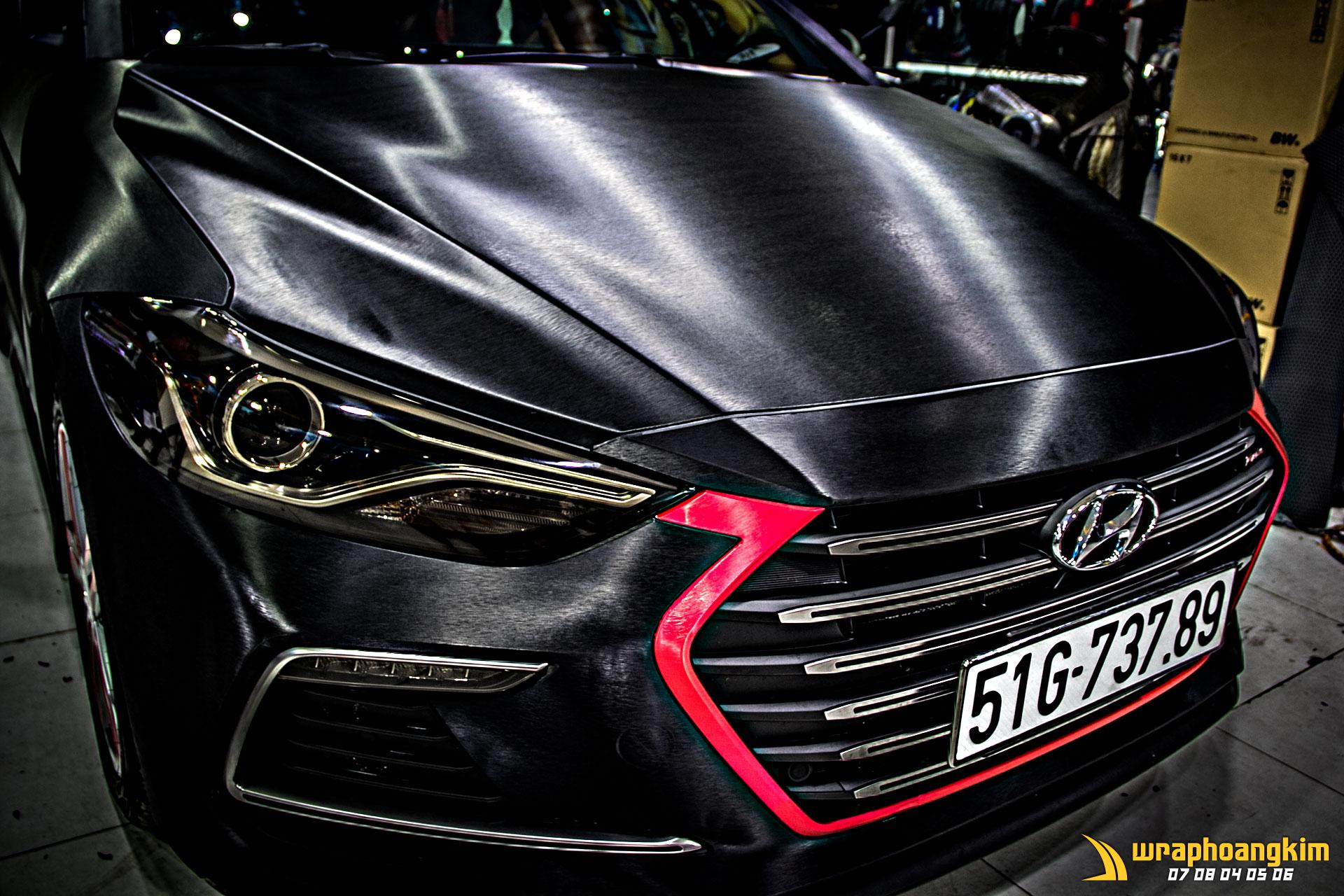 Hyundai Elantra Full Wrap Brushed Black Metallic — góc 5