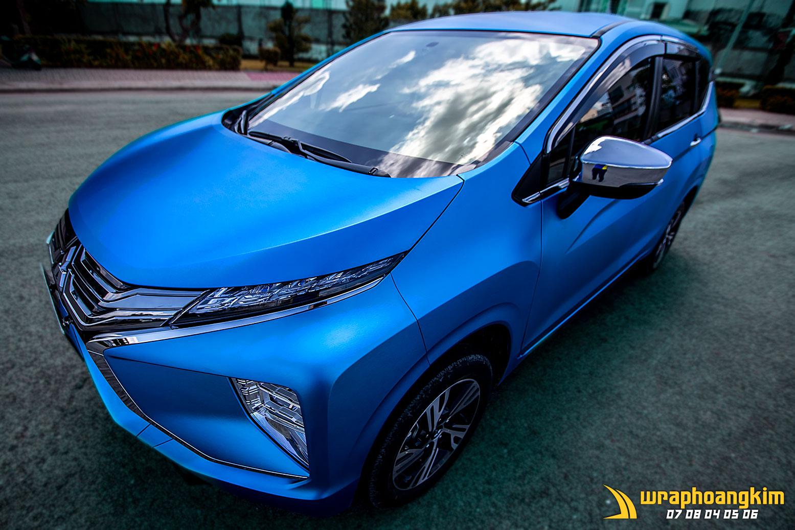 Mitsubishi Xpander Full Wrap Metallic Blue Brushed — góc 2
